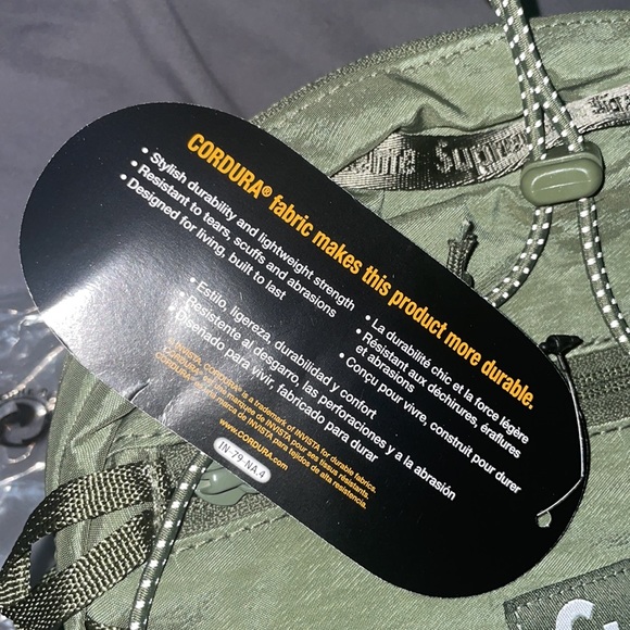 ✨Host Pick✨ Supreme waist bag (FW20) - Picture 14 of 15